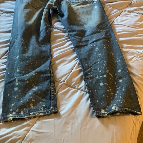 Distressed paint splattered jeans - Picture 4 of 8